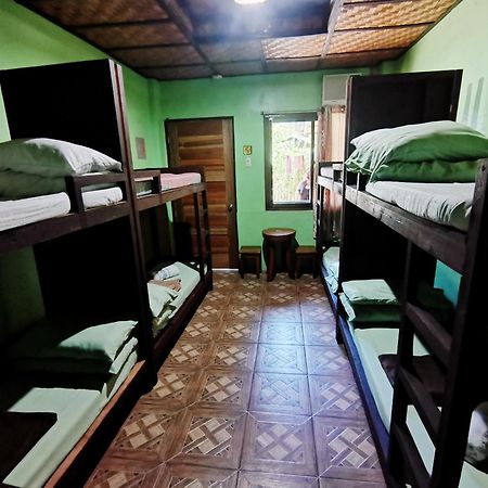 סיקיהור In-N-Out Hostel מראה חיצוני תמונה