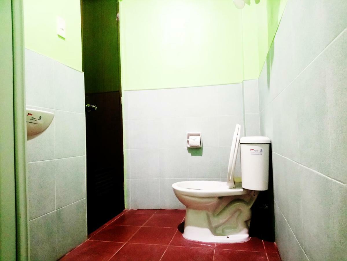 סיקיהור In-N-Out Hostel מראה חיצוני תמונה