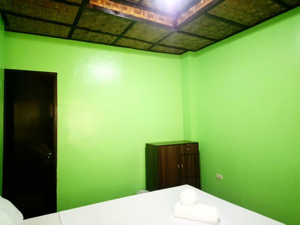 סיקיהור In-N-Out Hostel מראה חיצוני תמונה